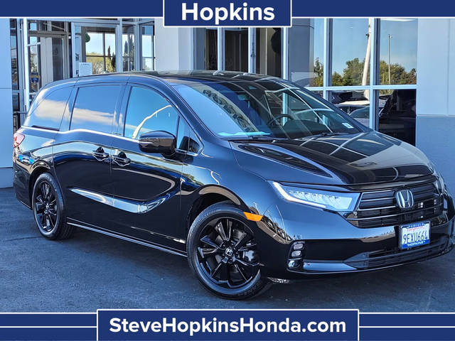 2023 Honda Odyssey Sport FWD photo