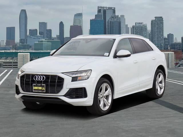 2023 Audi Q8 Premium AWD photo