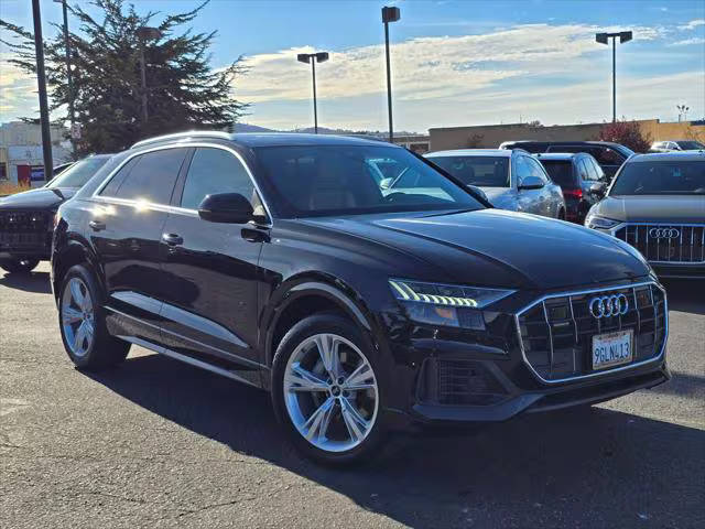 2023 Audi Q8 Premium AWD photo