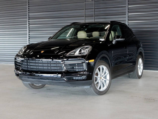 2023 Porsche Cayenne AWD photo