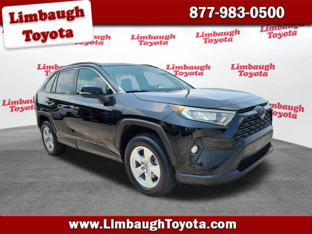 2021 Toyota RAV4 XLE AWD photo