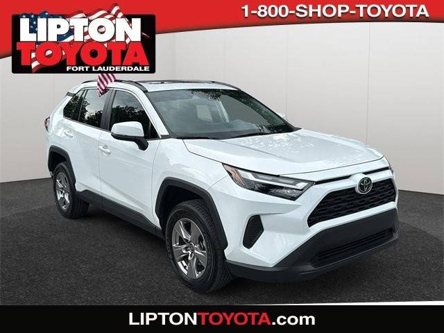 2023 Toyota RAV4 XLE FWD photo