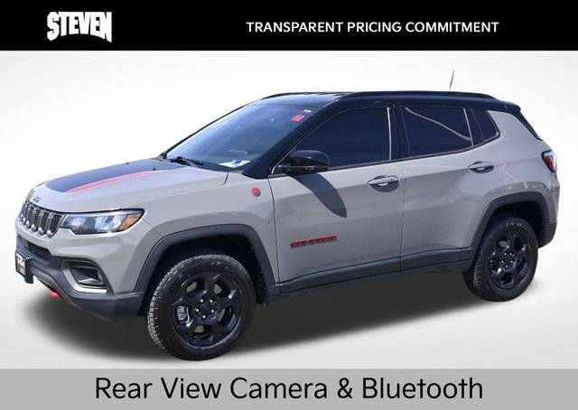 2023 Jeep Compass Trailhawk 4WD photo