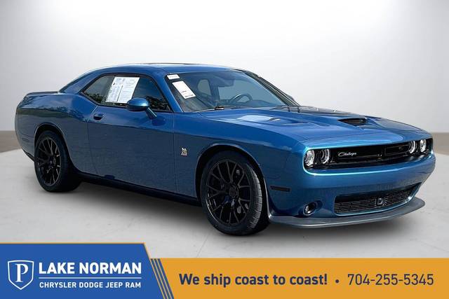 2023 Dodge Challenger R/T Scat Pack RWD photo