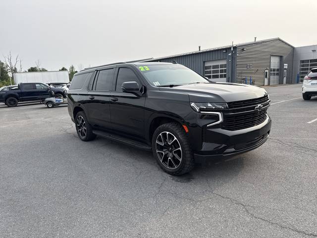2023 Chevrolet Suburban RST 4WD photo