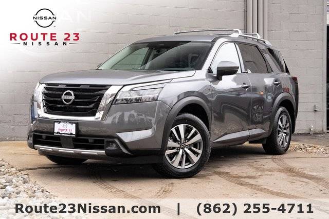 2023 Nissan Pathfinder SL 4WD photo