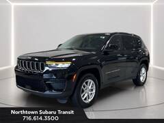 2023 Jeep Grand Cherokee Laredo 4WD photo