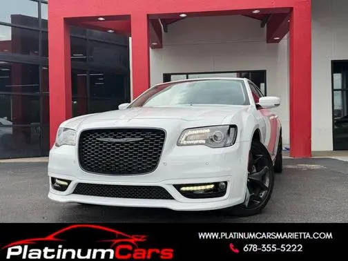 2023 Chrysler 300 Touring L RWD photo