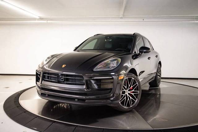 2023 Porsche Macan S AWD photo