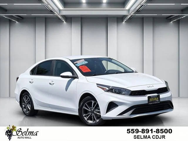 2023 Kia Forte LXS FWD photo