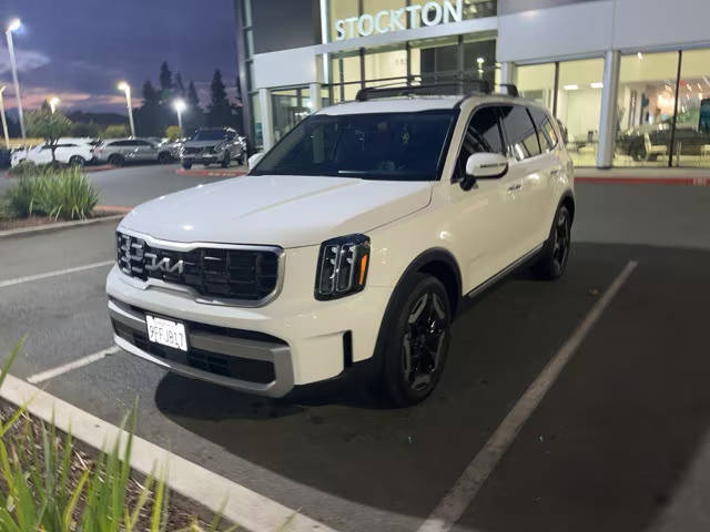 2023 Kia Telluride S AWD photo