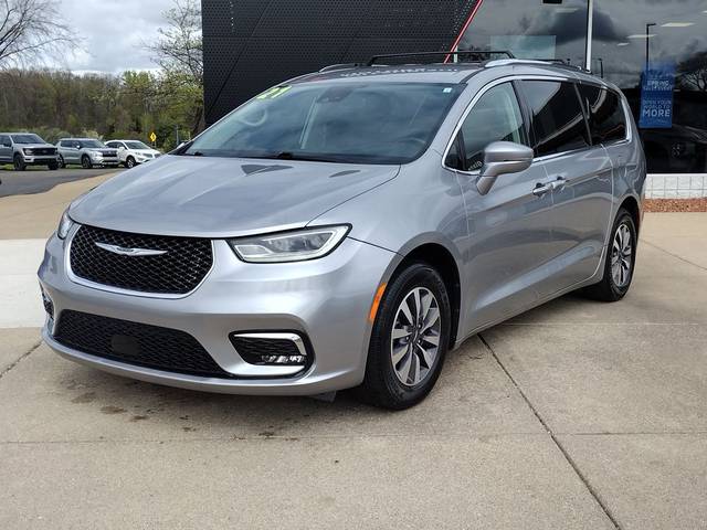 2021 Chrysler Pacifica Minivan Touring L FWD photo