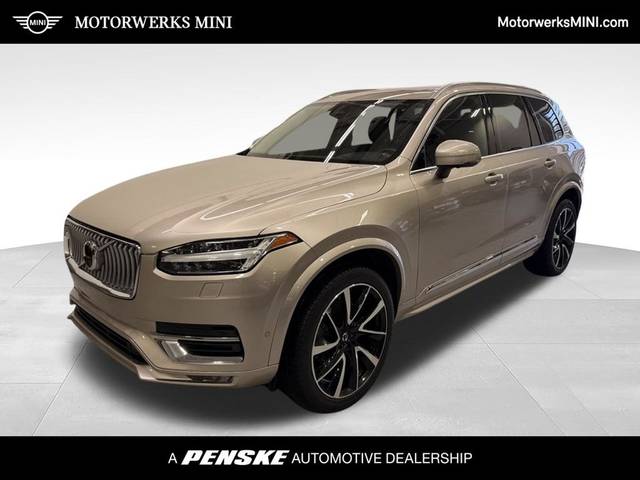 2023 Volvo XC90 Plus AWD photo