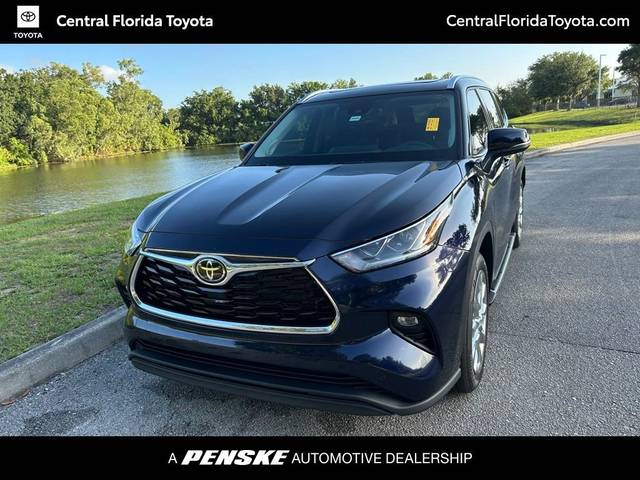 2023 Toyota Highlander Limited FWD photo