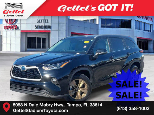 2023 Toyota Highlander Hybrid Bronze Edition FWD photo