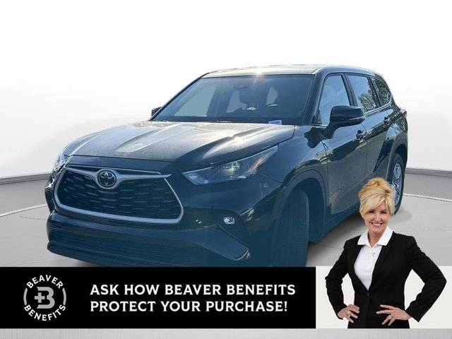 2023 Toyota Highlander LE FWD photo