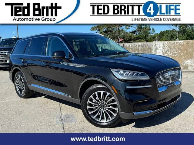 2023 Lincoln Aviator Standard AWD photo