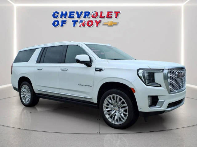 2023 GMC Yukon XL Denali 4WD photo
