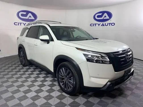 2023 Nissan Pathfinder SL FWD photo