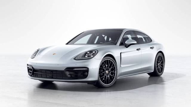 2023 Porsche Panamera  RWD photo