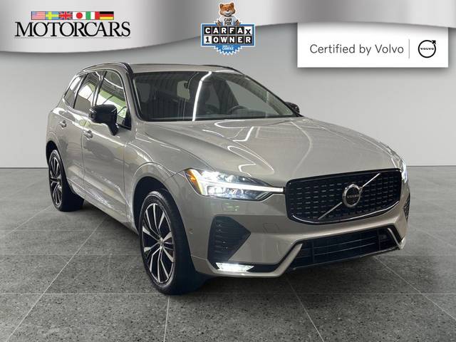 2023 Volvo XC60 Plus Dark Theme AWD photo