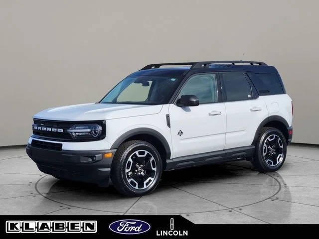 2023 Ford Bronco Sport Outer Banks 4WD photo
