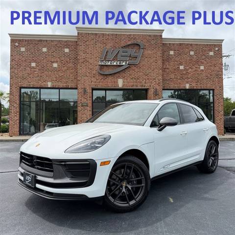 2023 Porsche Macan T AWD photo
