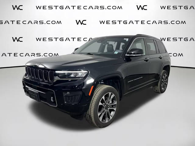 2023 Jeep Grand Cherokee Overland 4WD photo