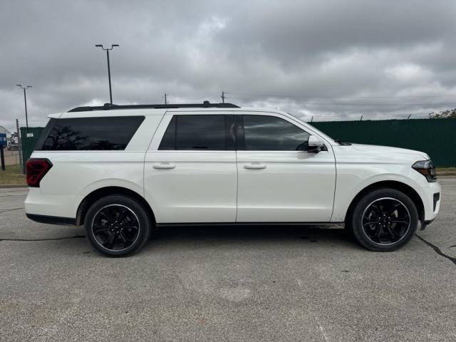 2023 Ford Expedition Max Limited 4WD photo