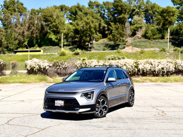 2023 Kia Niro SX Touring FWD photo