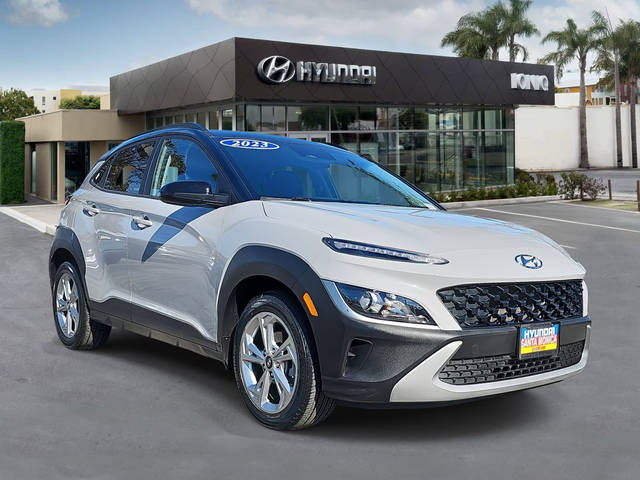 2023 Hyundai Kona SEL FWD photo