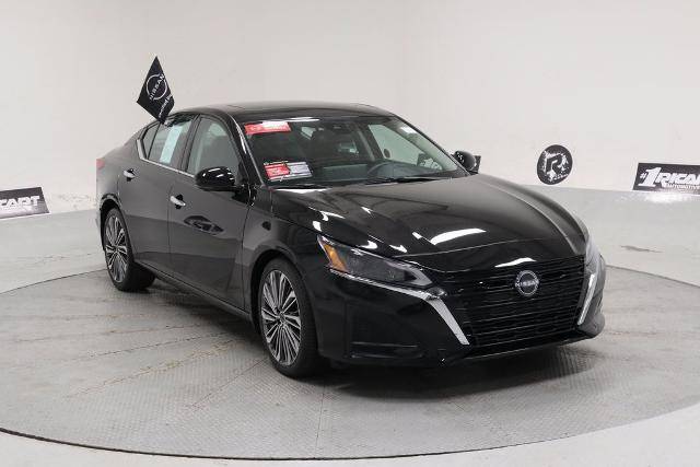 2023 Nissan Altima 2.5 SL FWD photo