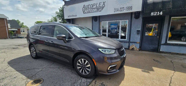 2021 Chrysler Pacifica Minivan Touring L FWD photo