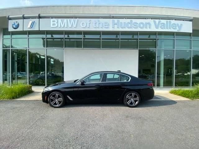 2023 BMW 5 Series 530i xDrive AWD photo