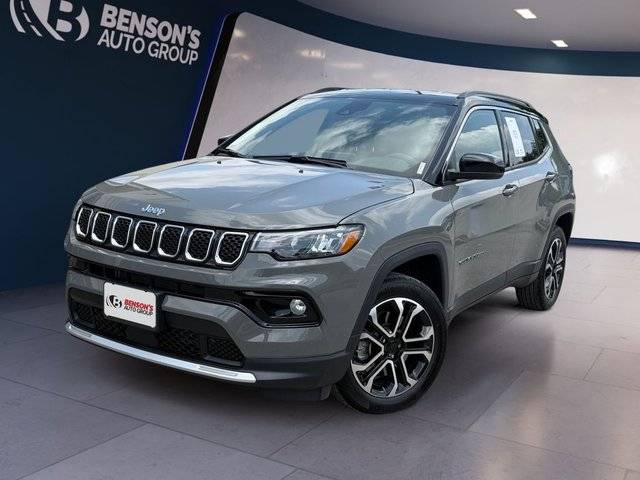 2023 Jeep Compass Limited 4WD photo