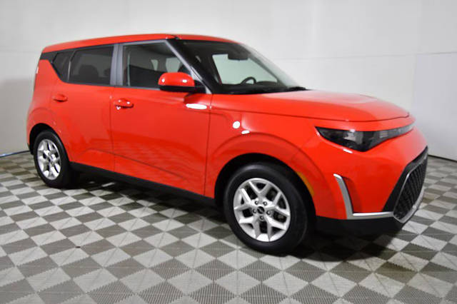 2023 Kia Soul LX FWD photo