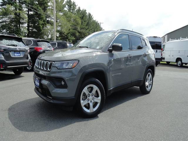 2023 Jeep Compass Latitude 4WD photo