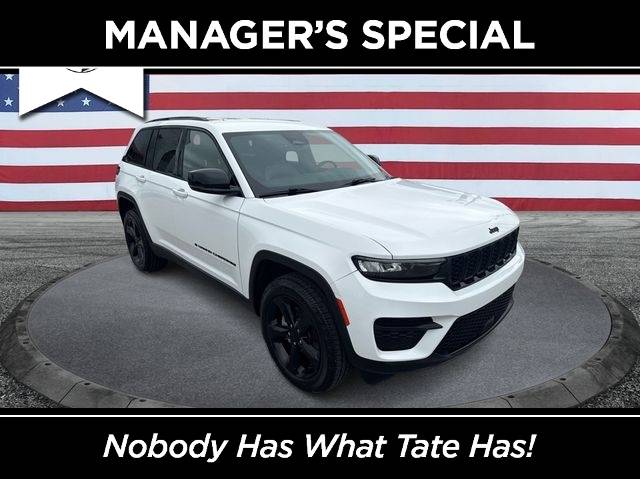 2023 Jeep Grand Cherokee Altitude RWD photo