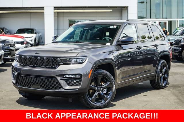 2023 Jeep Grand Cherokee Limited RWD photo