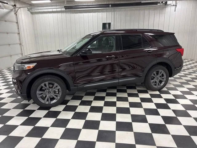 2023 Ford Explorer XLT 4WD photo