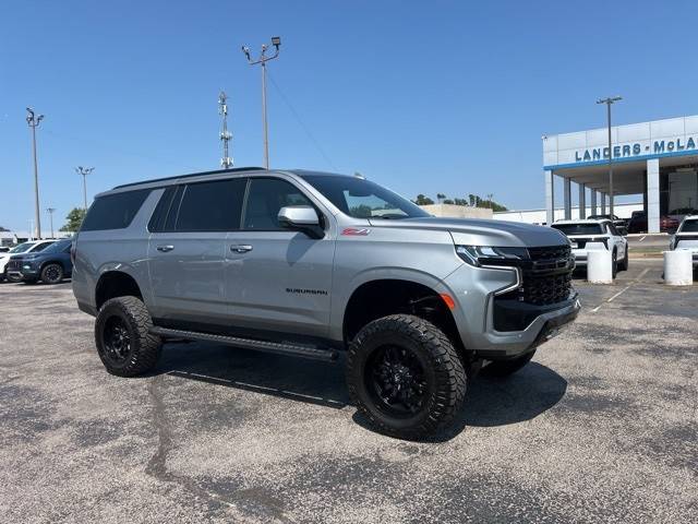 2023 Chevrolet Suburban Z71 4WD photo