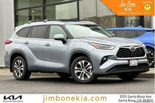 2023 Toyota Highlander XLE AWD photo