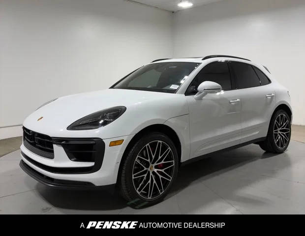 2023 Porsche Macan S AWD photo
