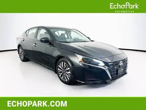 2023 Nissan Altima 2.5 SV FWD photo