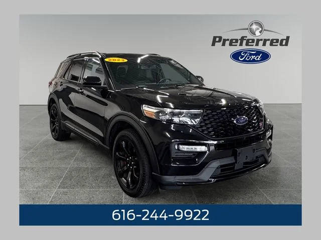 2023 Ford Explorer ST 4WD photo