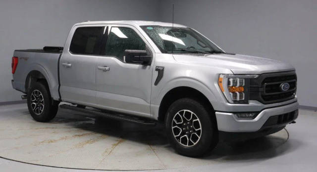 2023 Ford F-150 XLT 4WD photo