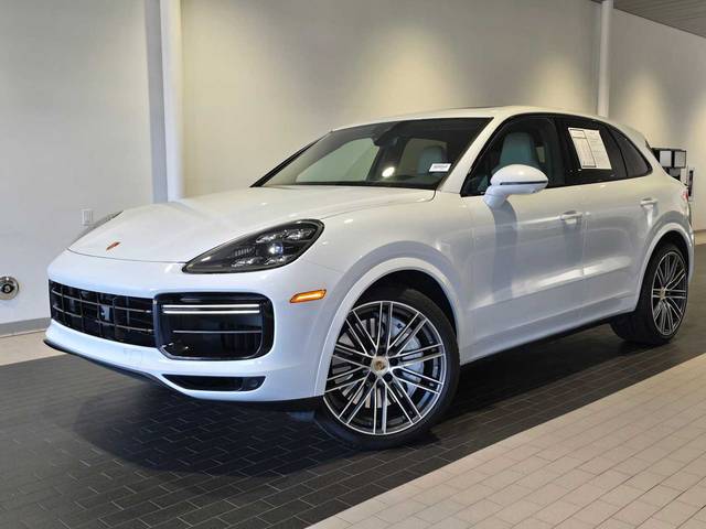 2023 Porsche Cayenne Turbo AWD photo