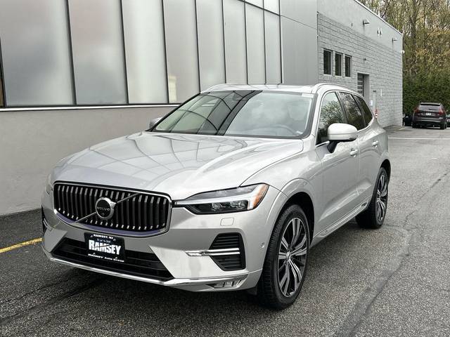 2023 Volvo XC60 Plus Bright Theme AWD photo