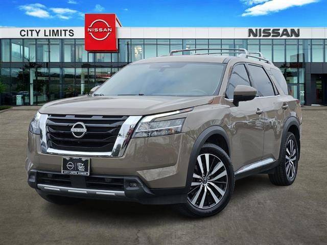 2023 Nissan Pathfinder Platinum FWD photo