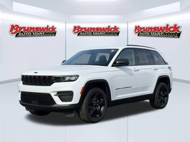 2023 Jeep Grand Cherokee Altitude 4WD photo